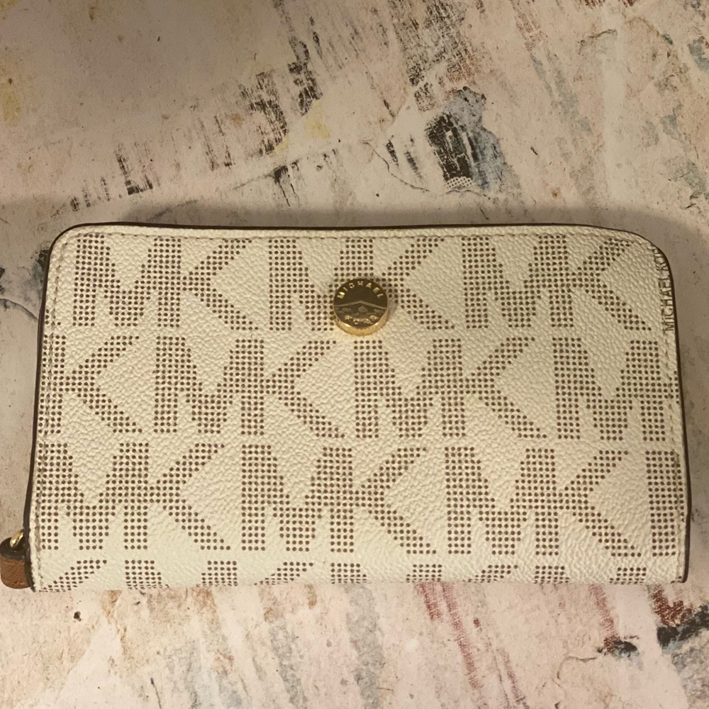 Michael Kors wallet